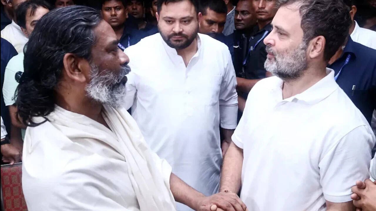 We owe them our solidarity': Rahul writes to ally Soren over student protests