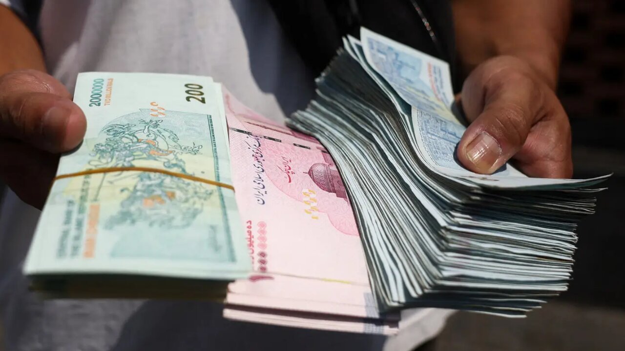 No relief for Rial: Iranian currency sinks to record low as US works on new sanctions