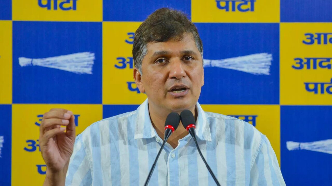 Will you suspend them?' AAP asks BJP over MPs' visit to Sajjan Kumar's home