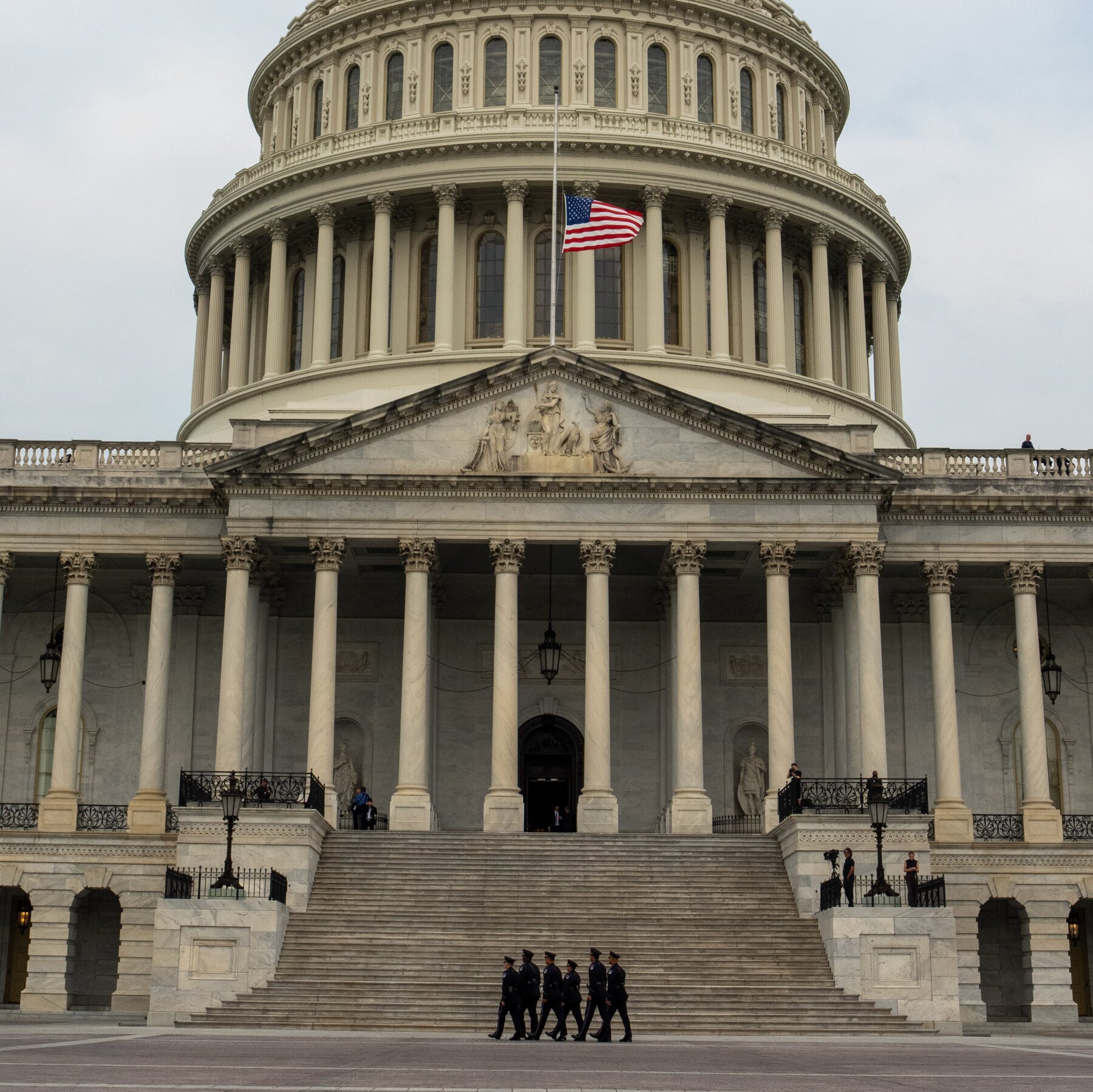 Senators Forge a Deal on Graham’s Bill to Advance Russia Sanctions