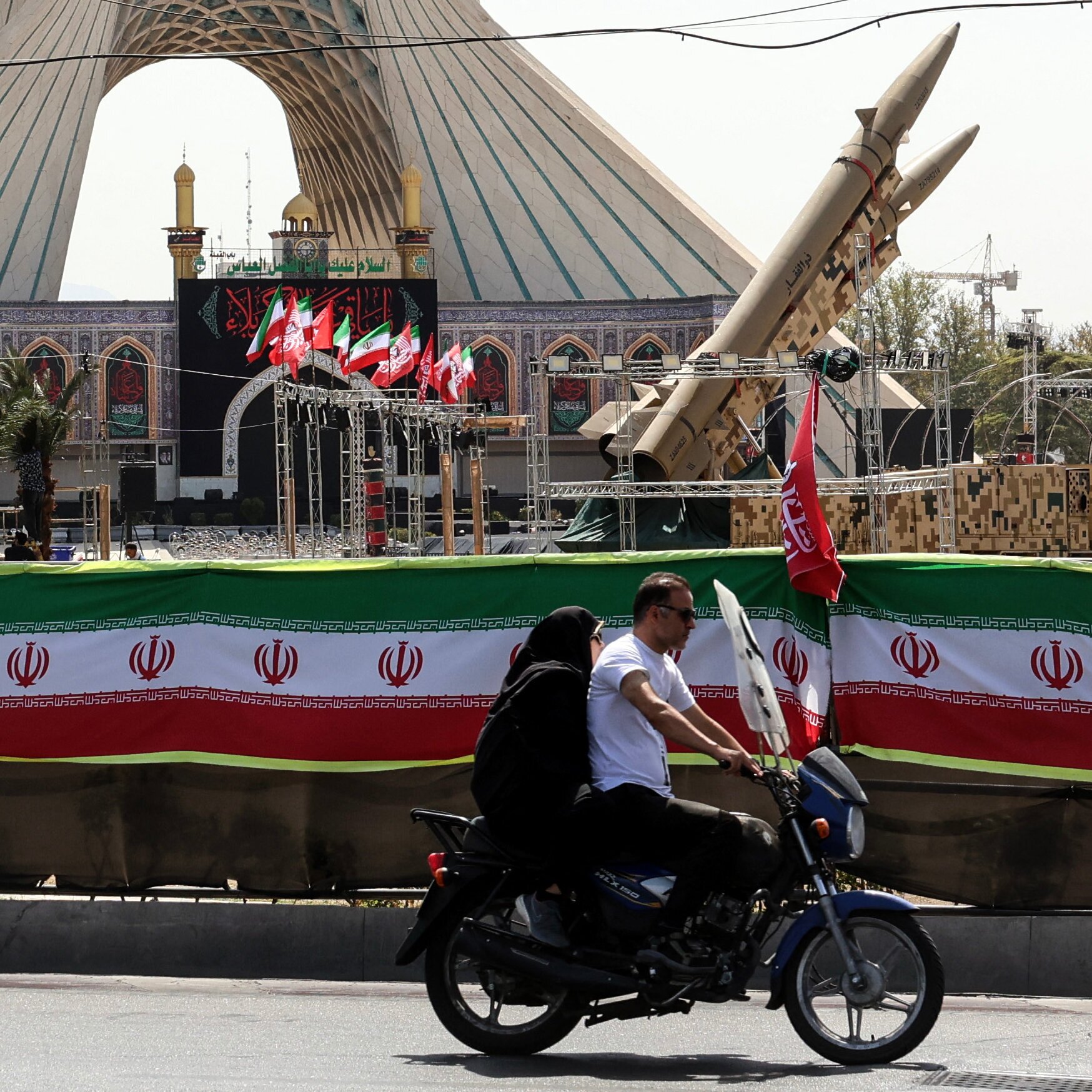 As U.S. Pauses Strikes, Iran Is No Rush to Resume Cease-Fire Talks