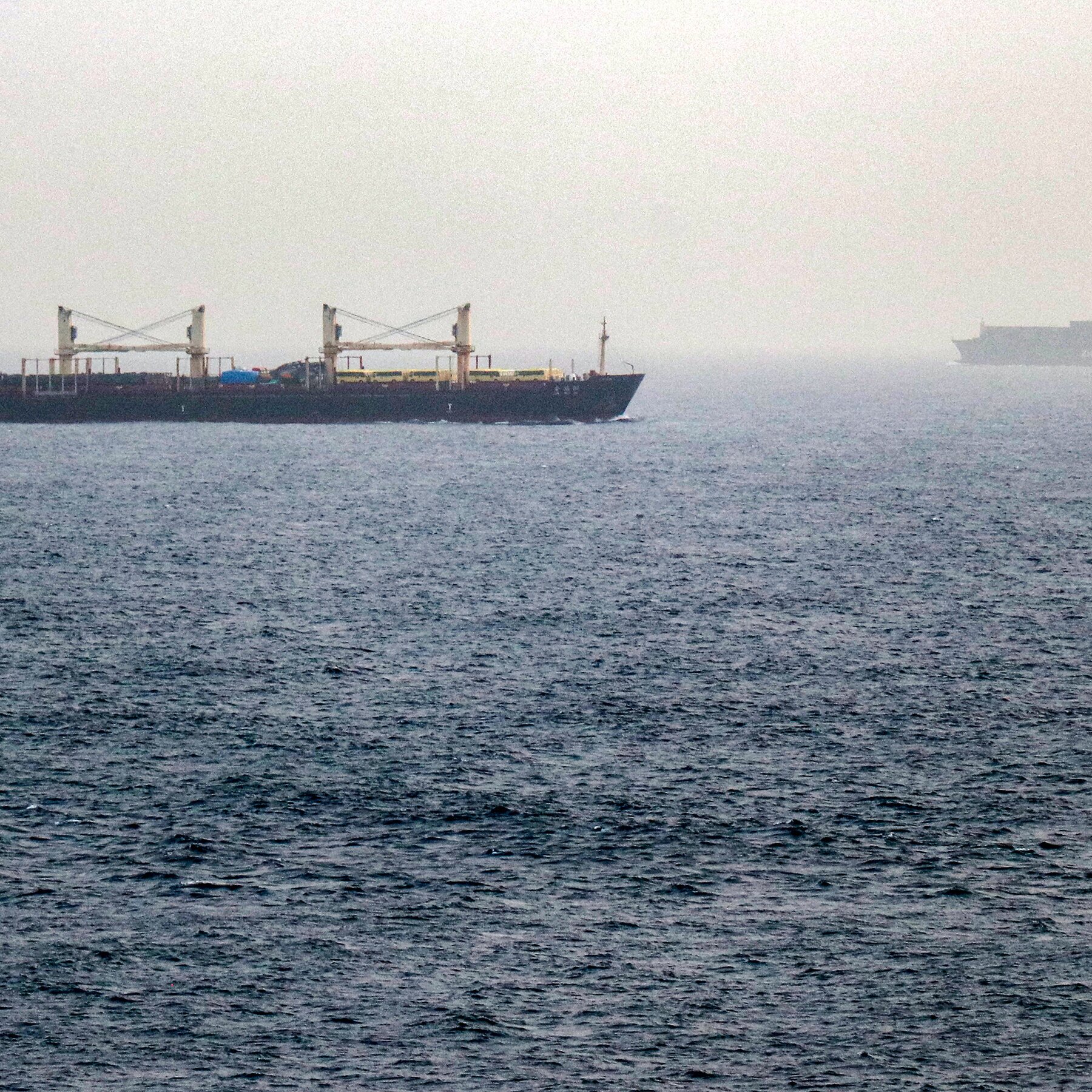 Shipping Risks Spread Across Crucial Middle East Oil Routes