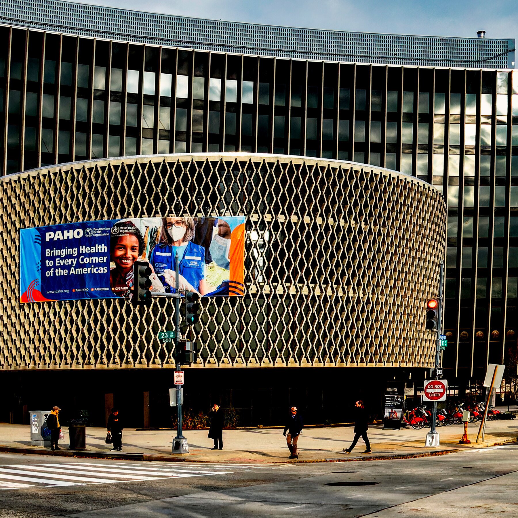 Former Officials Protest U.S. Plan to Defund Pan American Health Organization