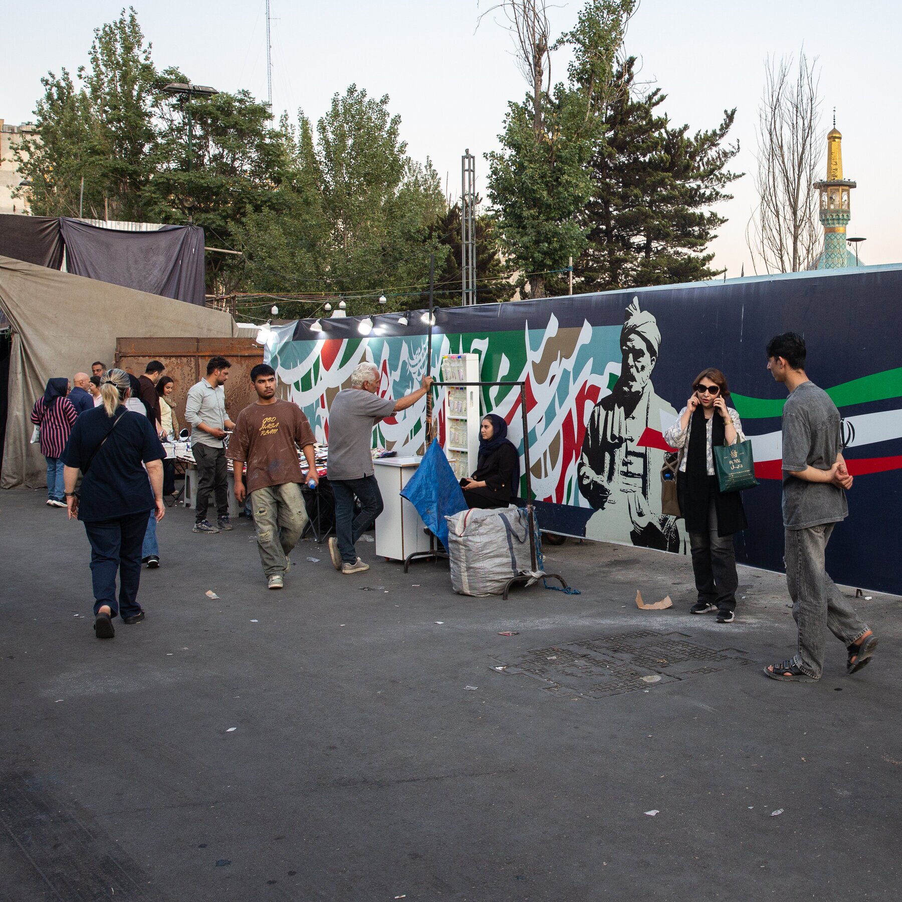 U.S. and Iran Blow Through Deadline to Agree to a Broad Deal to End War