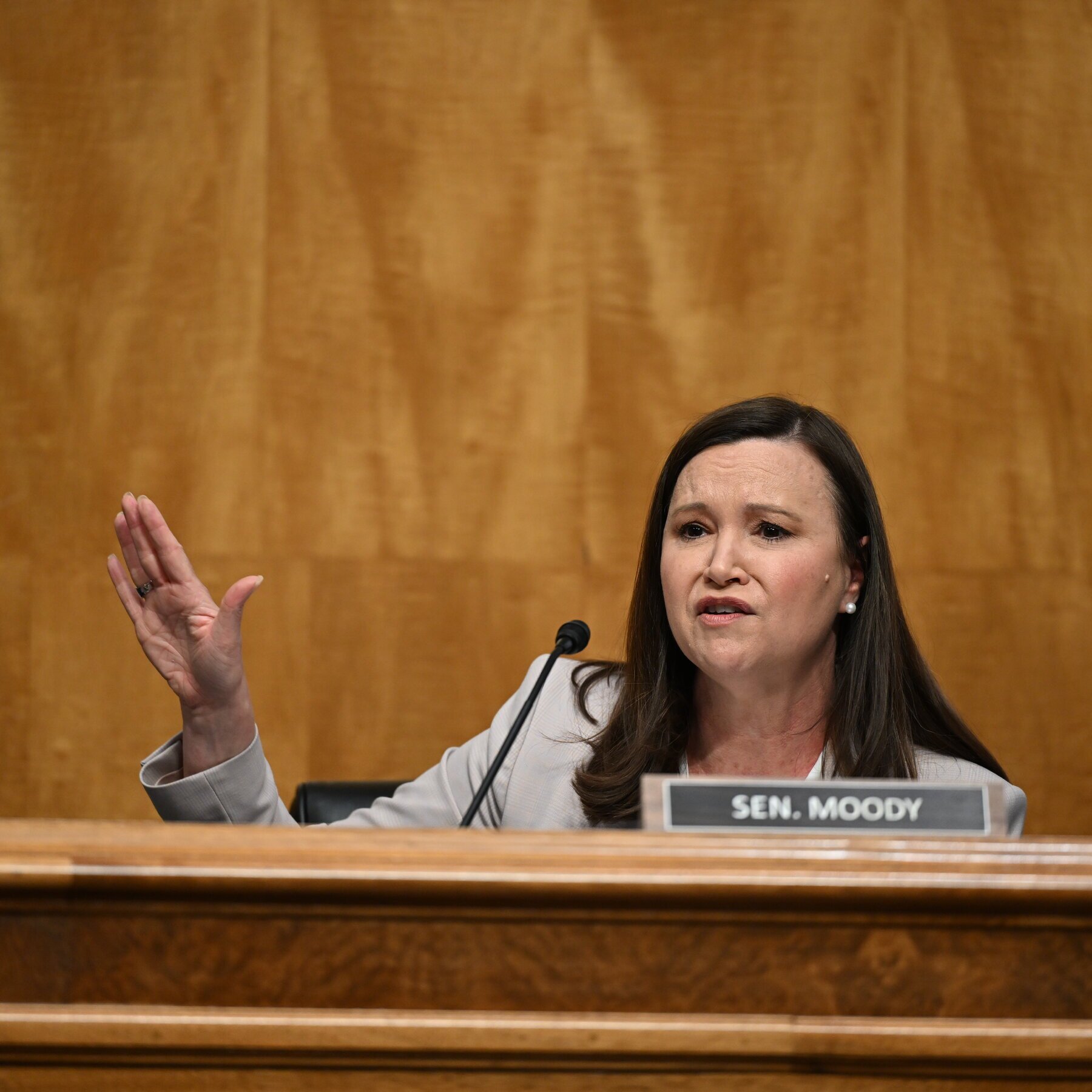 5 Things to Know About Ashley Moody, Republican Senate Candidate in Florida
