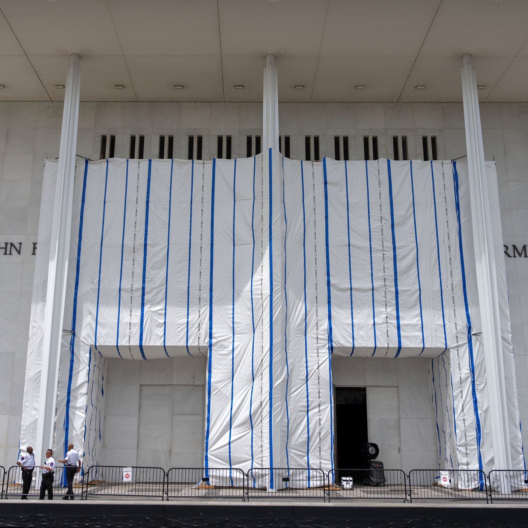 Judge Is Asked to Block Inscription of Trump’s Name on Kennedy Center