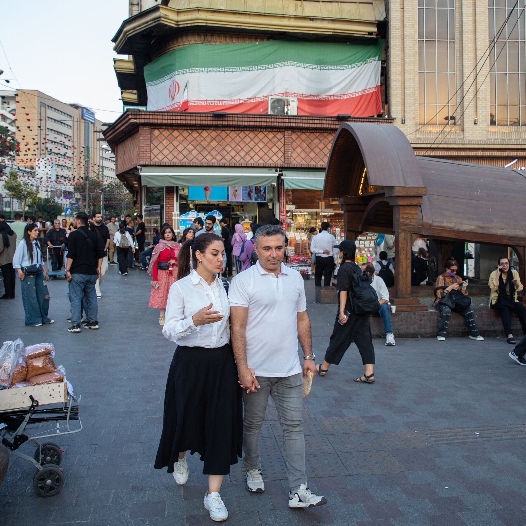 With Limited Options, Trump Tries Economic Pressure on Iran