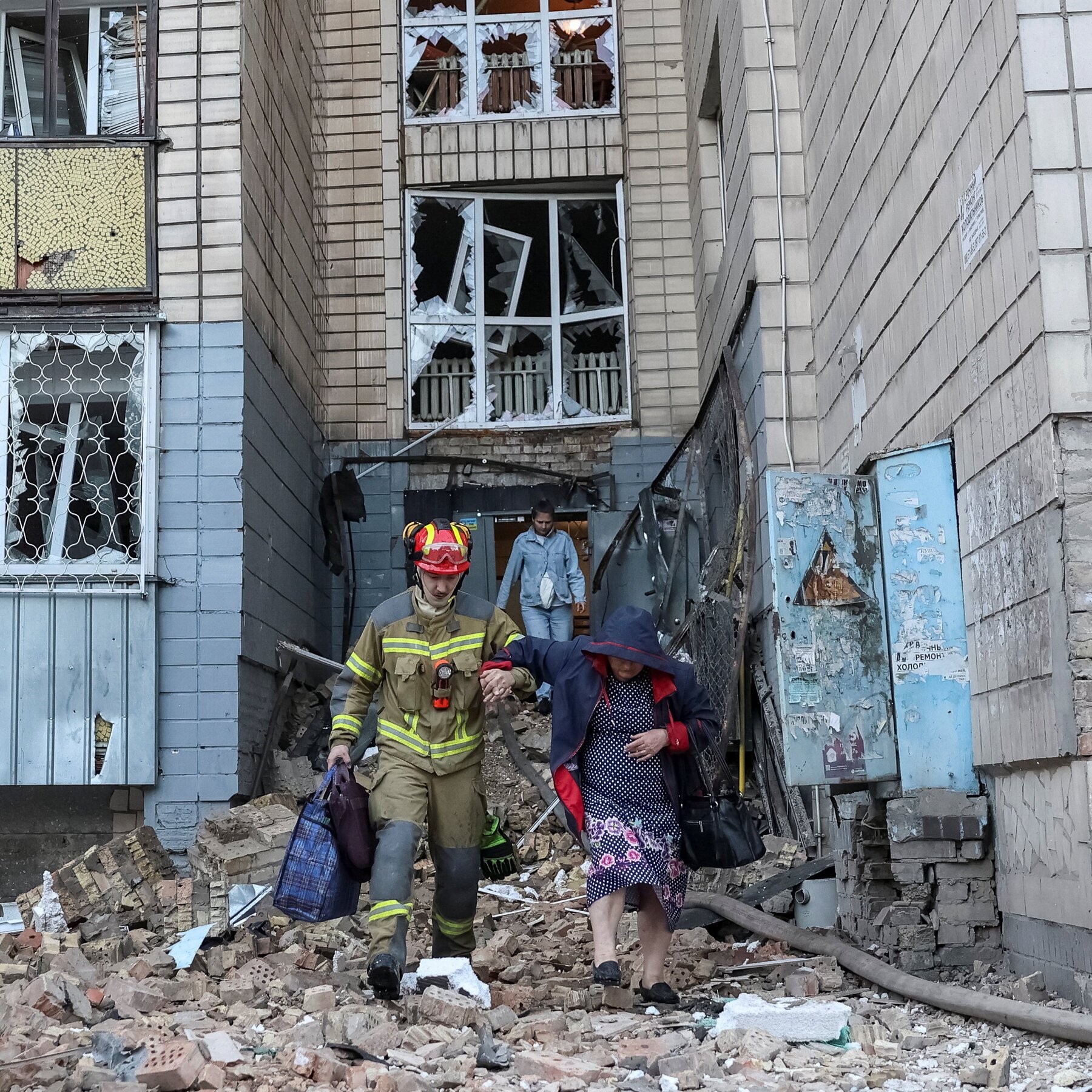 Russian Missiles Kill at Least 13 in Kyiv as Air Defenses Falter