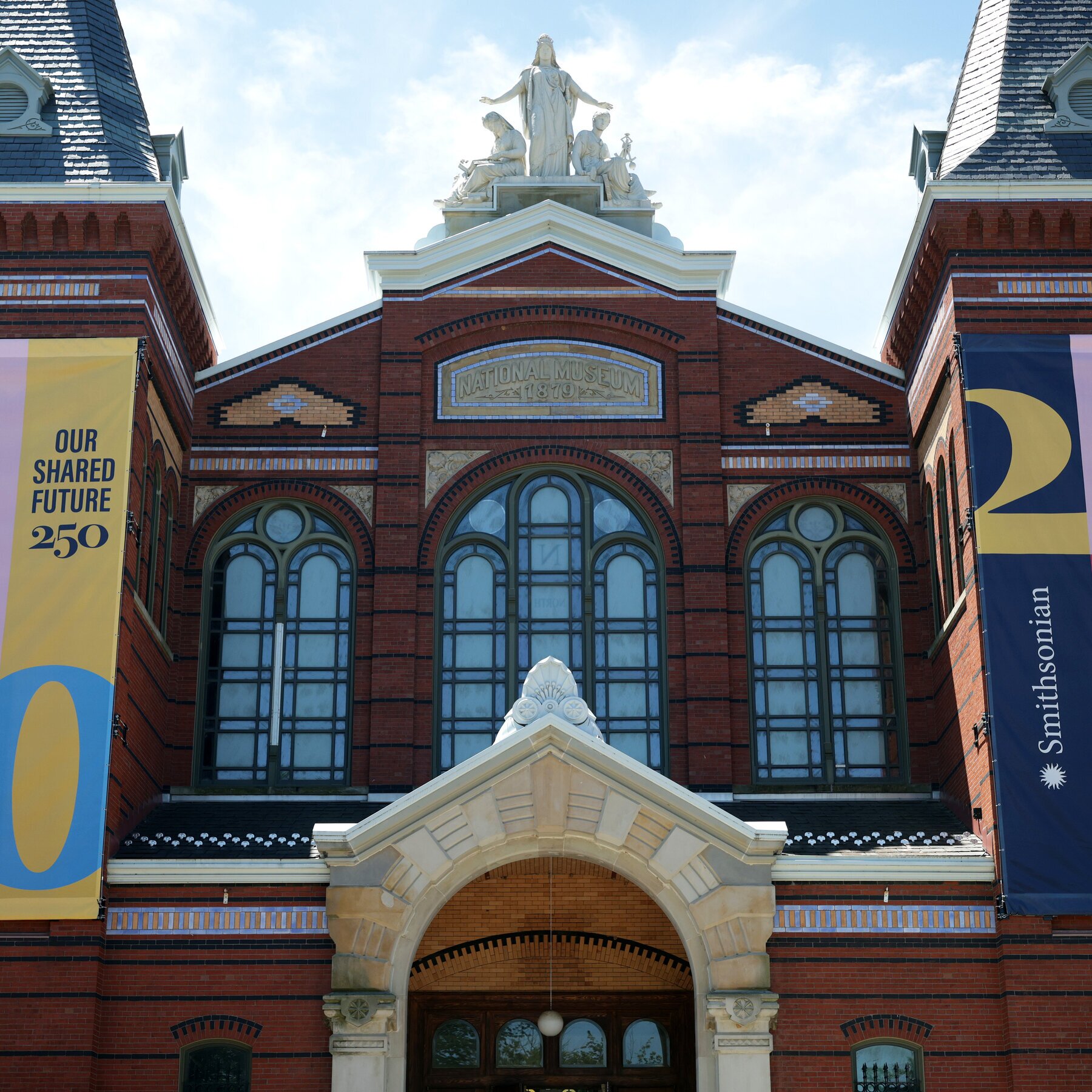 Smithsonian Plan for Latino Museum Would Avoid Vote in Congress