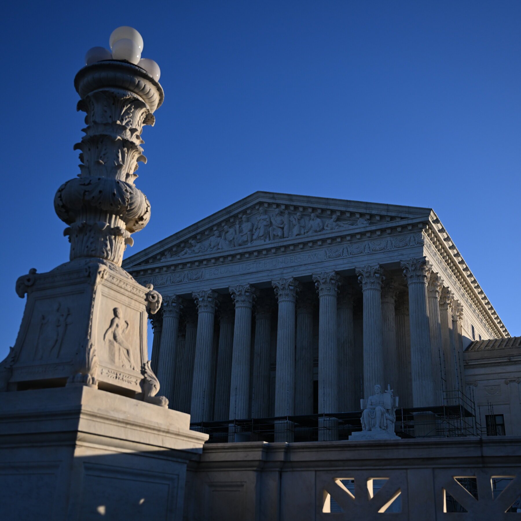 Supreme Court Allows Trump’s White House Ballroom Construction