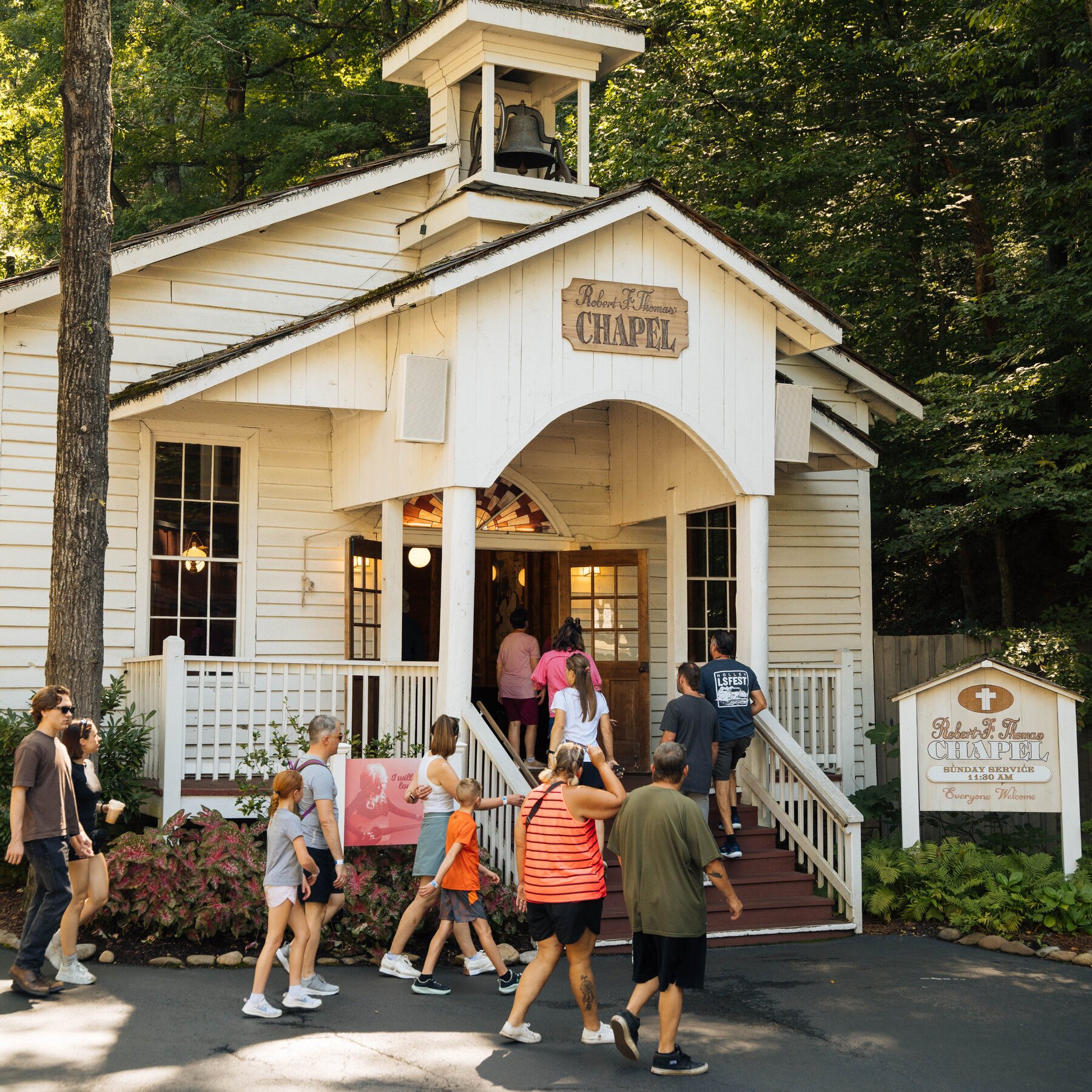 Dolly Parton and the ‘Pretty Darn Good’ Southern Church