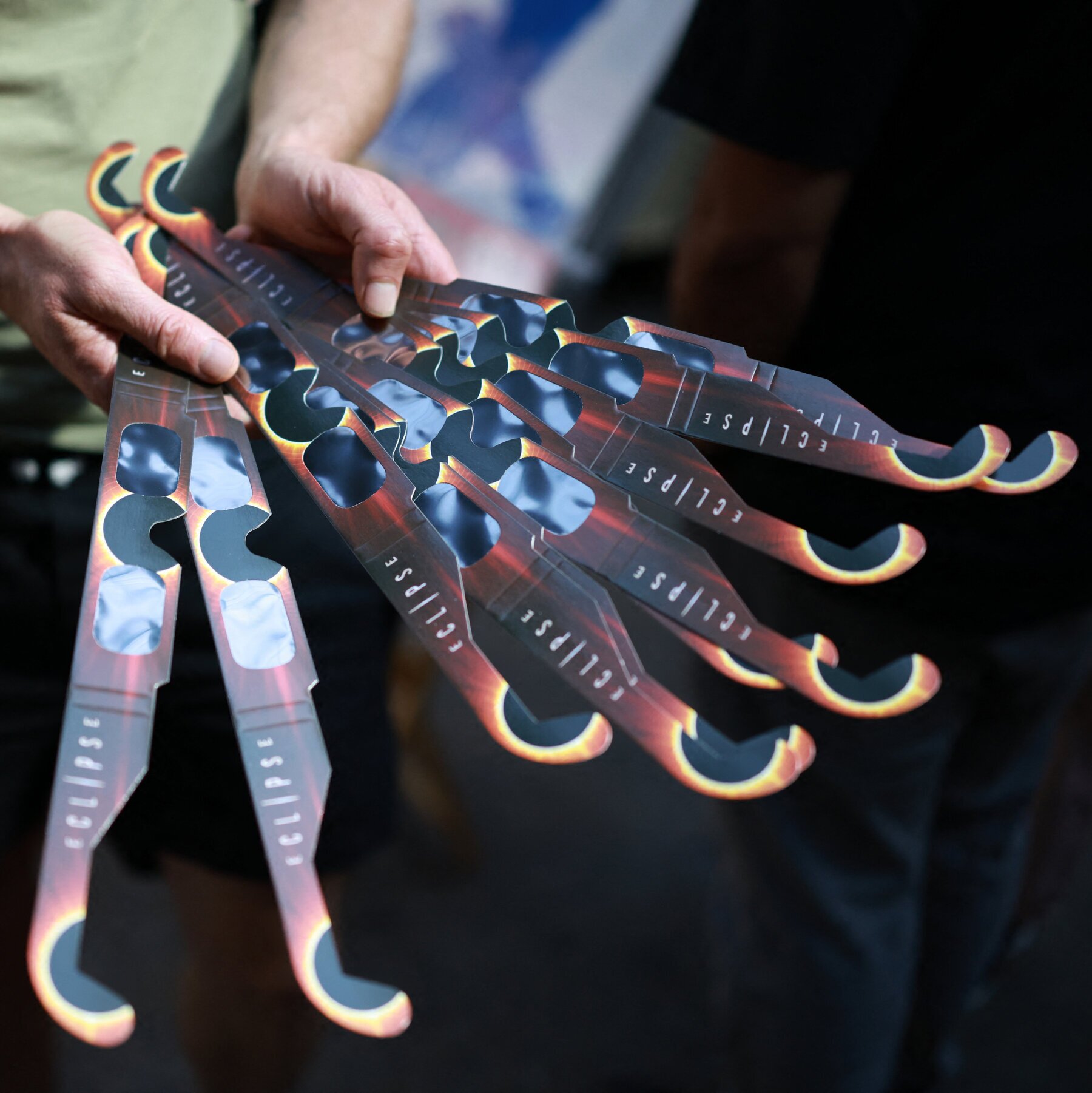 Frenzy for Solar Eclipse Glasses Takes Over London