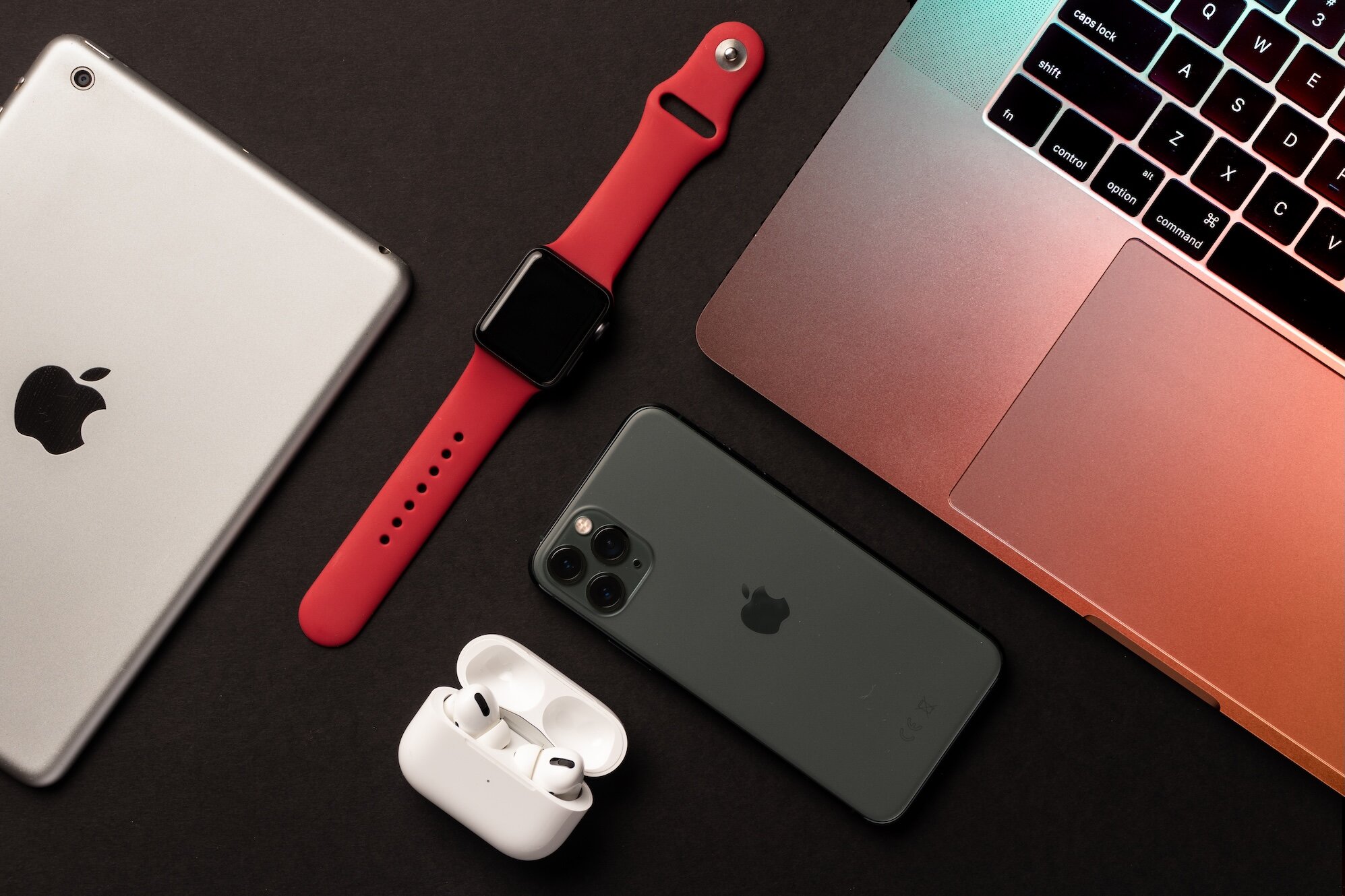 Apple stockpiles inventory as it braces for ‘significant supply constraints