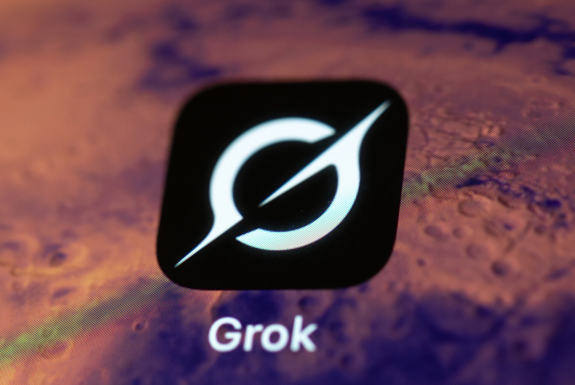 Grok keeps sending gibberish responses to users