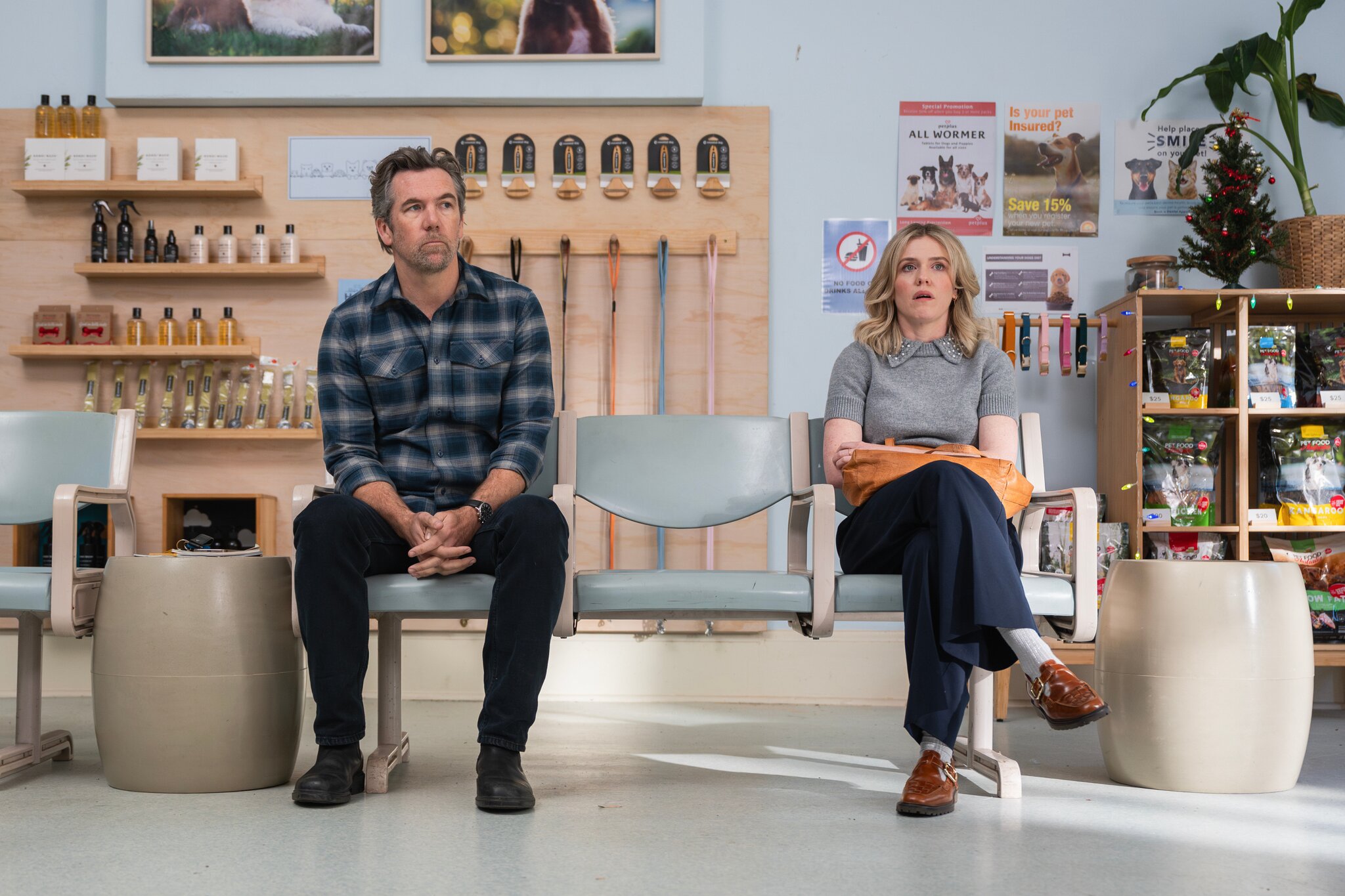 Colin From Accounts’ Season 3 Trailer: Gordon and Ashley Deal With the Awkward Proposal Gone Wrong (TV News Roundup)