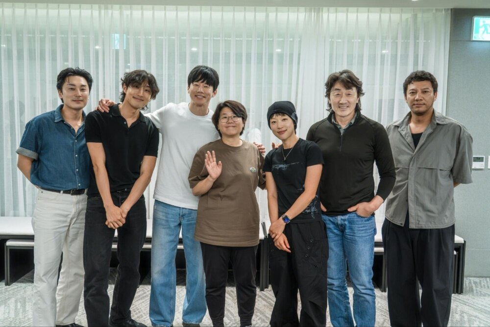 Lee Jung-eun, Kim Moo-yul Board Netflix’s Action-Noir Series ‘The Shooter