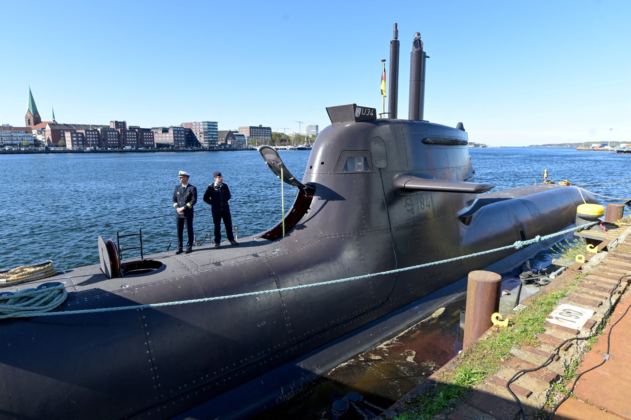 German arms export licences for Israel surge with focus on sub project