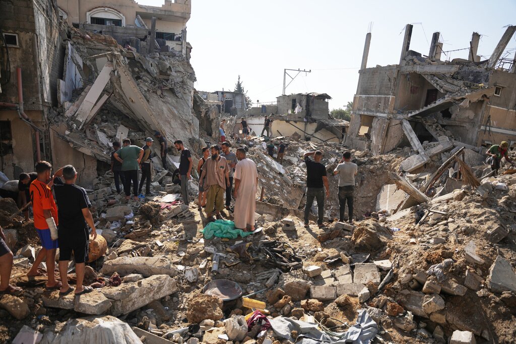 Over 100 ex-diplomats urge France, UK to sanction Israel over Palestine