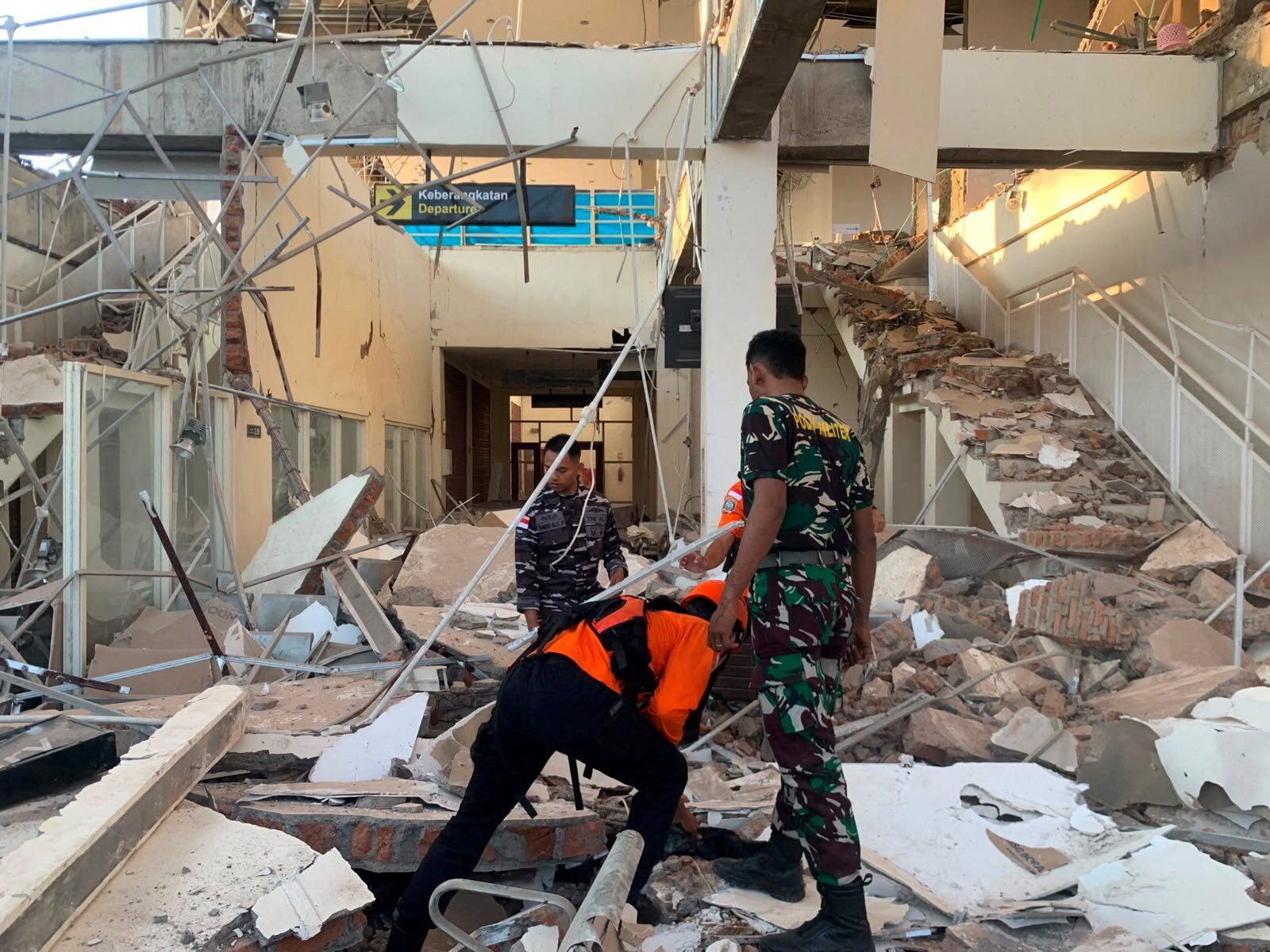 On the ground in Indonesia following 7.7 magnitude earthquake