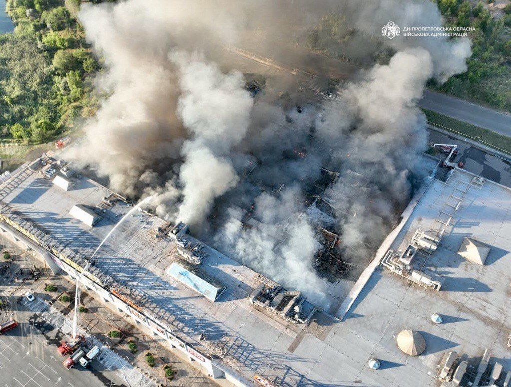 Russian strikes kill 6 people in Ukraine, day after shopping complex attack