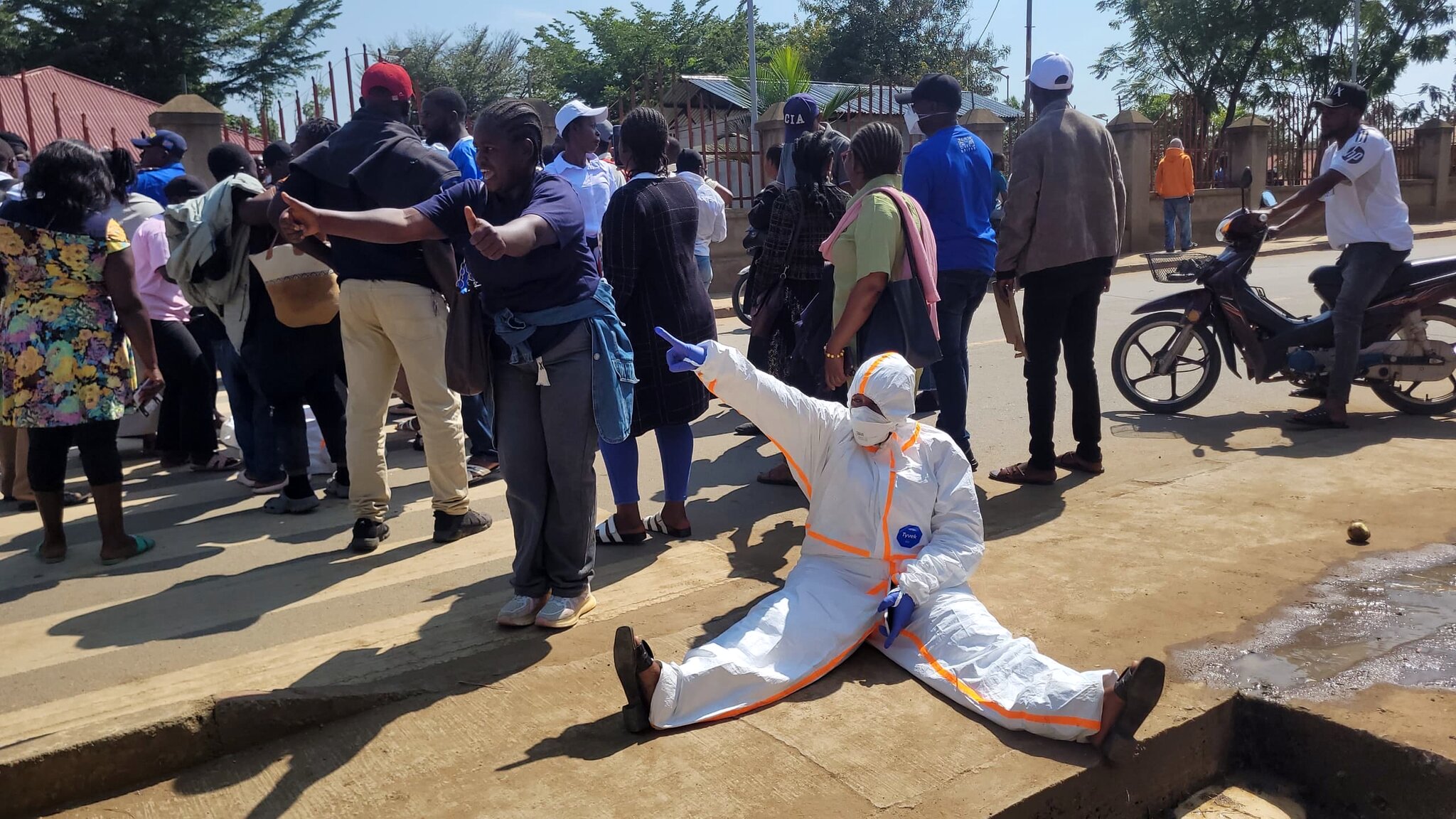 DR Congo Ebola health workers protest unpaid wages as deaths surpass 1,800