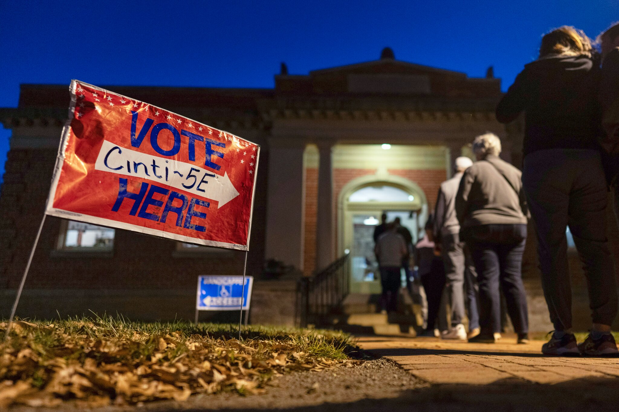 US judge blocks Ohio law requiring proof of citizenship to register to vote