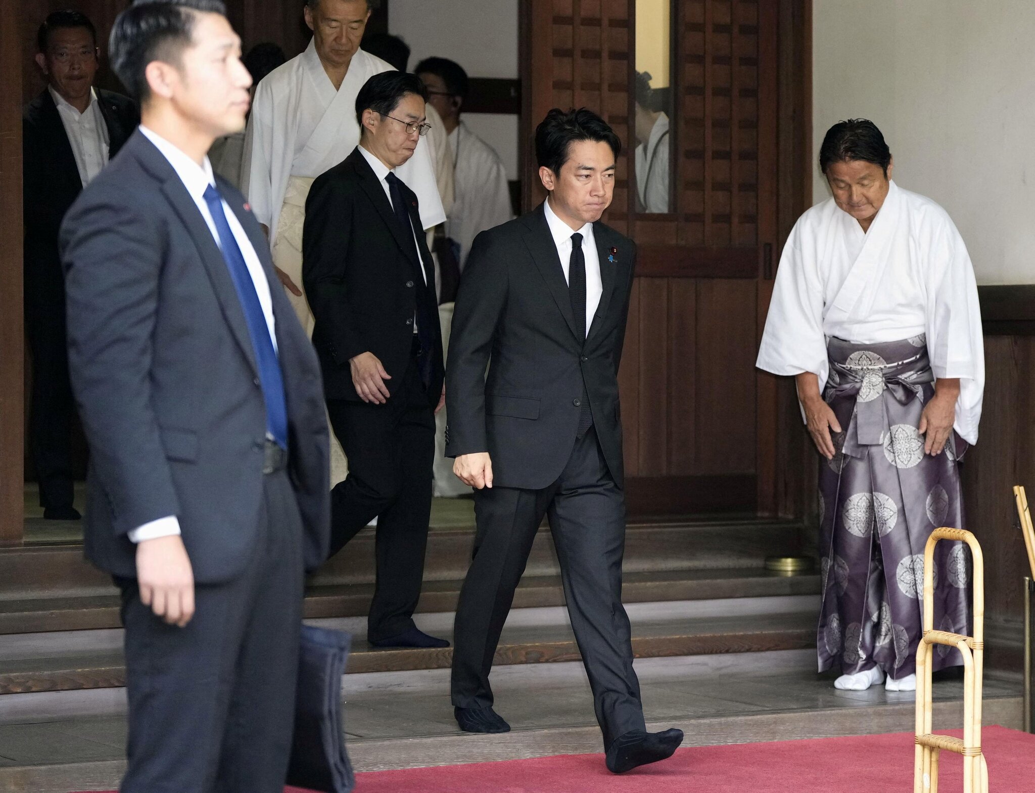 Japanese minister visits shrine to war dead, angering China, South Korea
