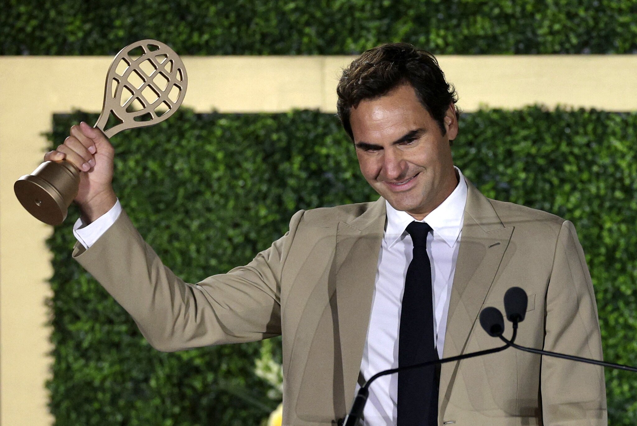 Tearful Roger Federer inducted into Tennis Hall of Fame