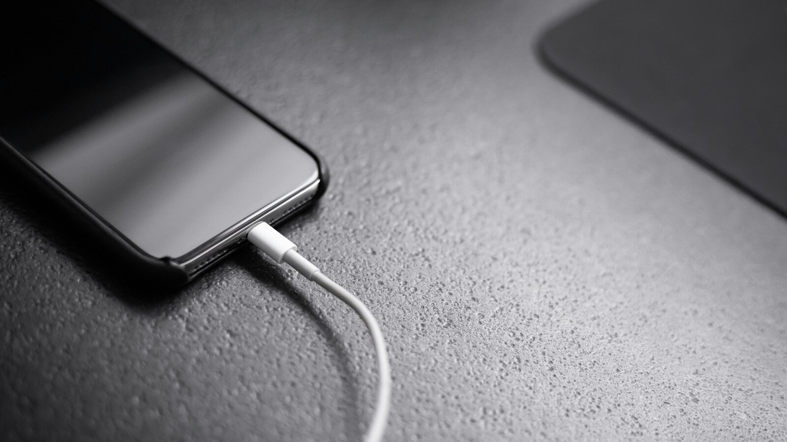 Why are there so many fast charging standards, and what's the difference between them?
