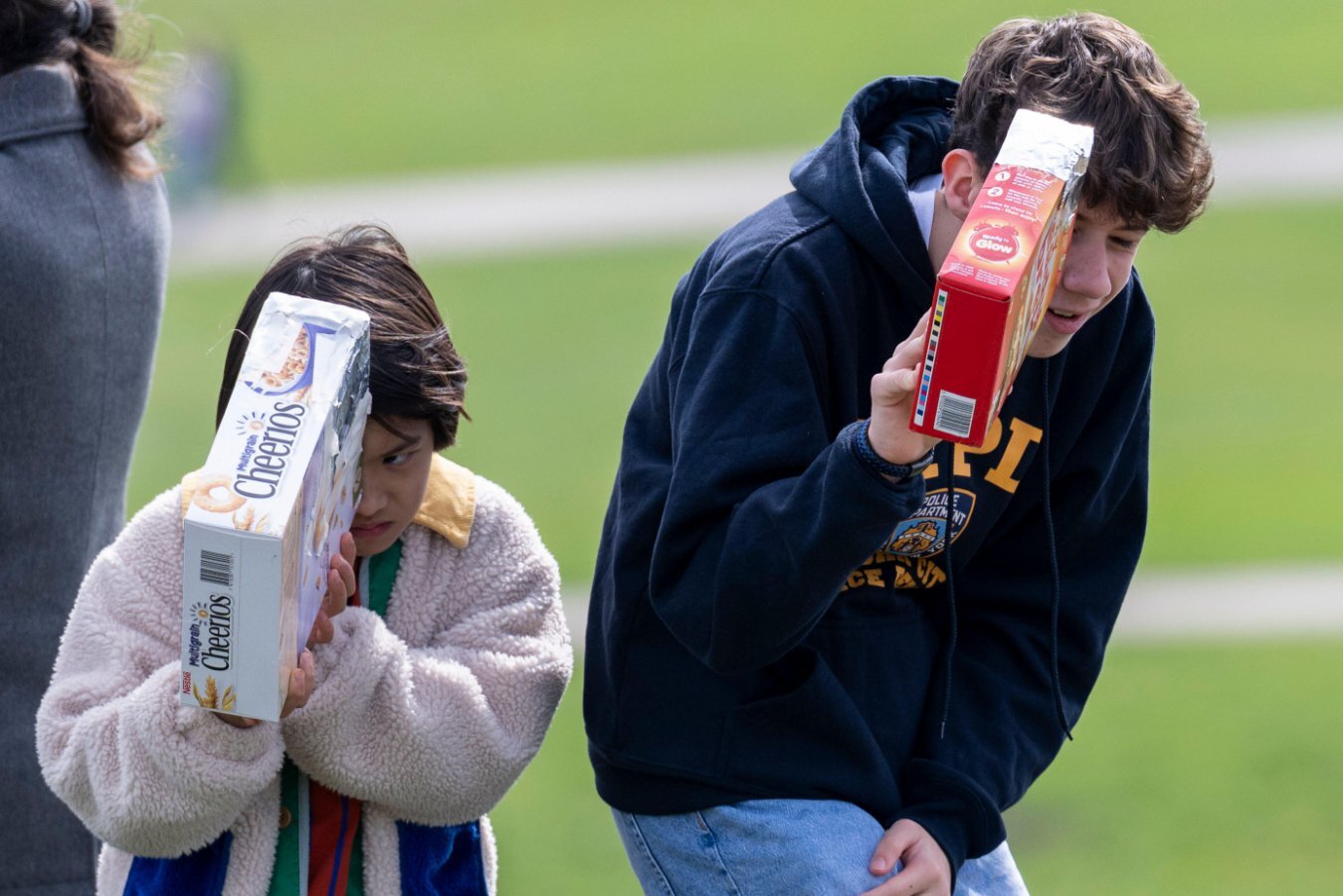 4 ways to watch a solar eclipse without burning your eyes