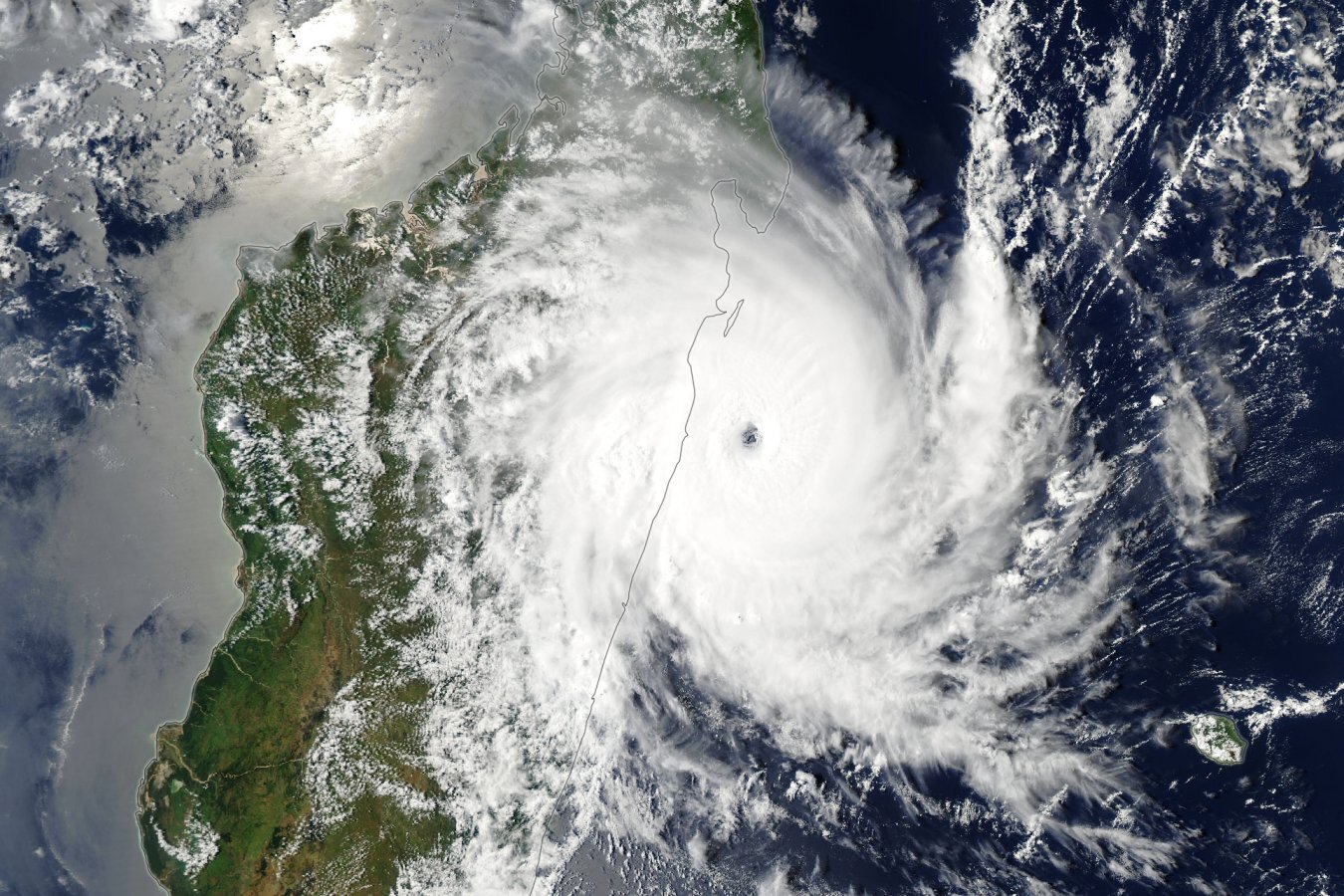DeepMind AI gives an extra day of warning ahead of deadly cyclones